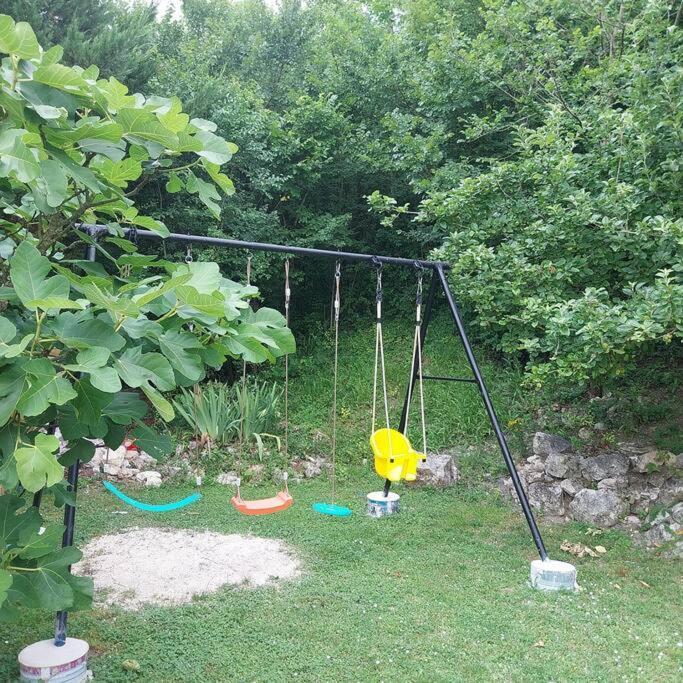 פרובן Gite Dans Une Ancienne Corps De Ferme D מראה חיצוני תמונה